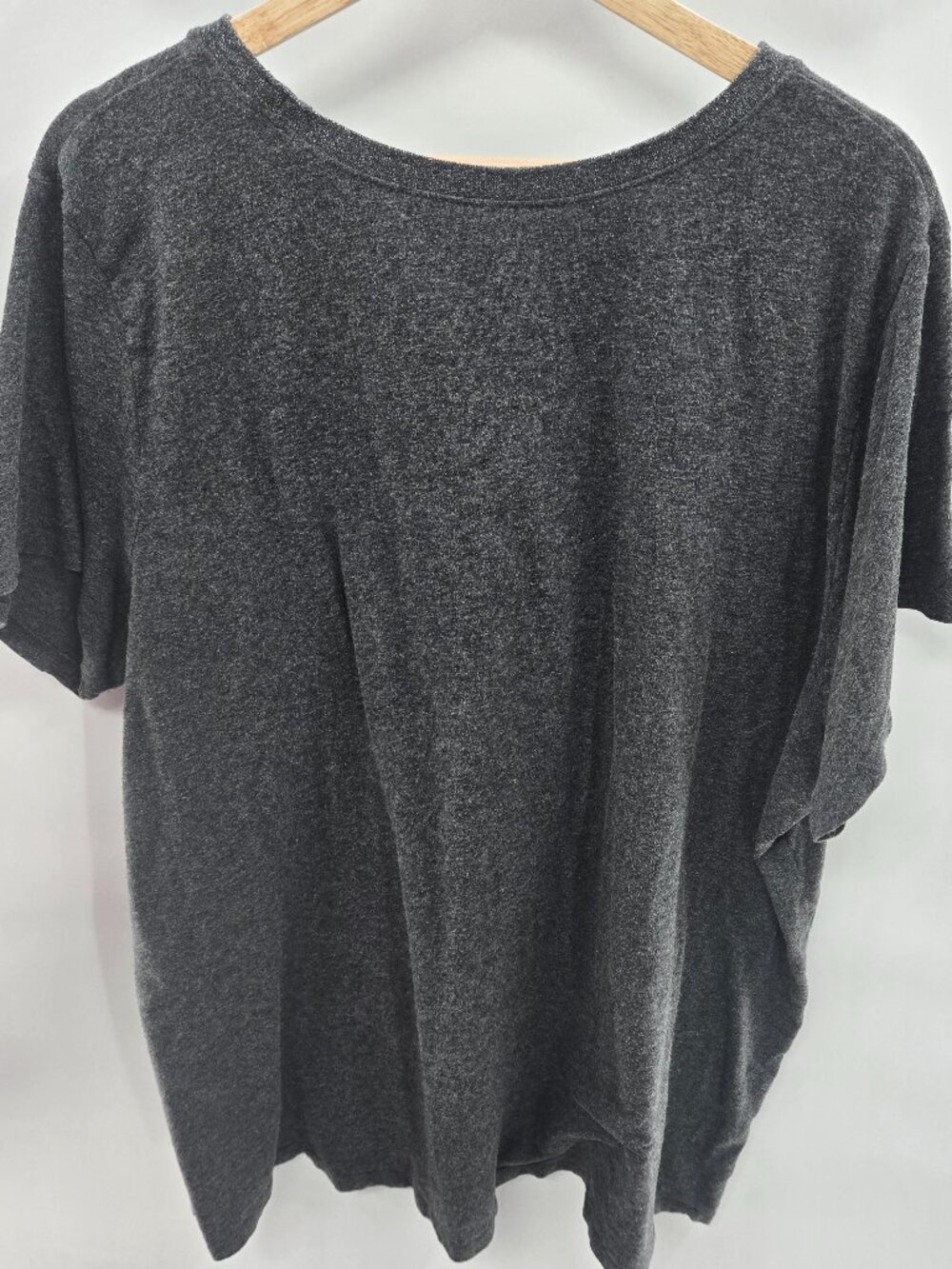 Torrid Super Soft Slub Charcoal Skull Sequin T-Shirt Size 4/4x - Picture 2 of 11
